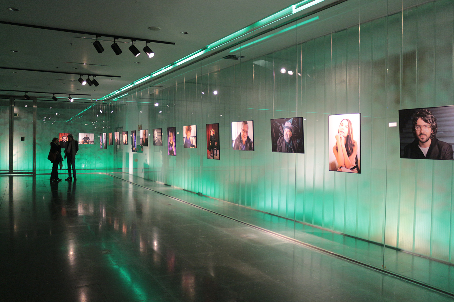 Asecan inaugura una exposición fotográfica por el 30 aniversario de sus premios