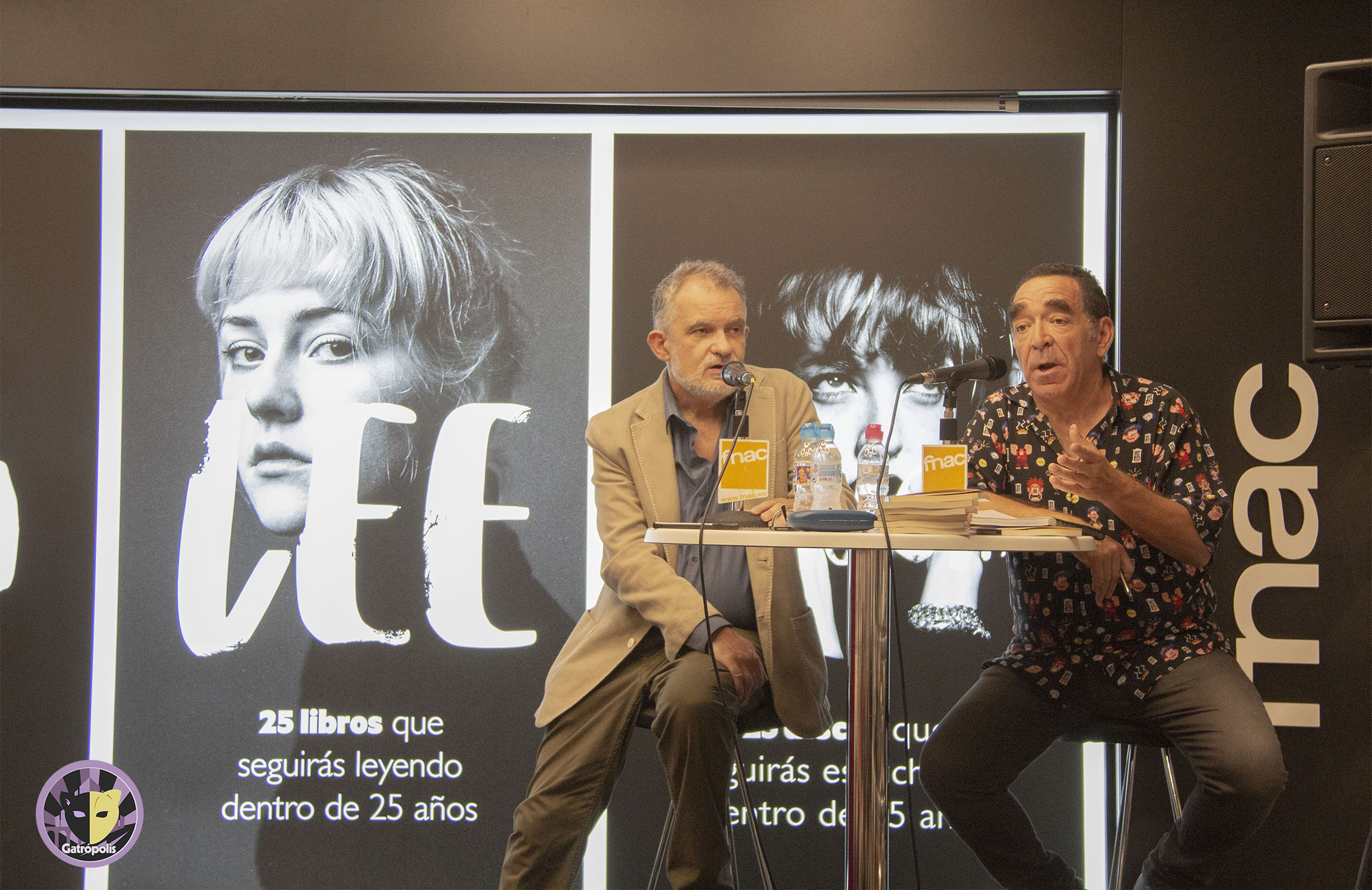 Pedro Touceda se estrena en la novela con 'Los elefantes andan descalzos y no usan paraguas'